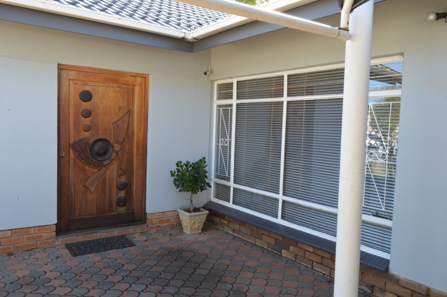 4 Bedroom Property for Sale in Flamwood North West